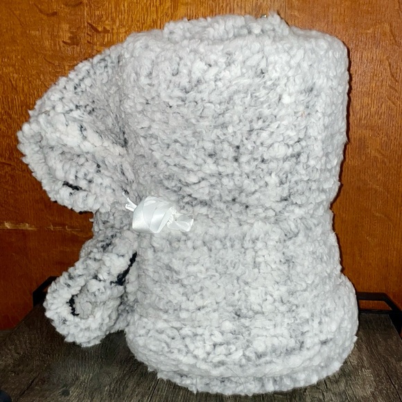 Luxe Collection Sherpa Blanket - Picture 3 of 4